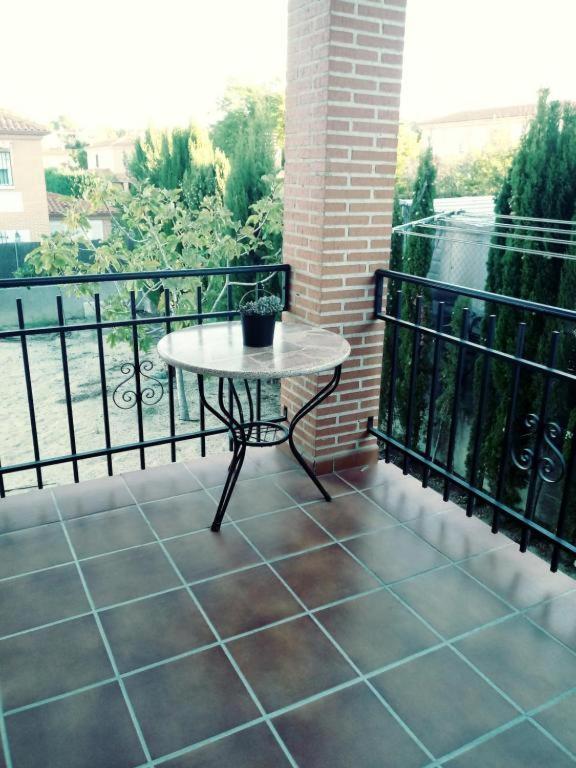 Odelot Toledo Βίλα Olías del Rey Εξωτερικό φωτογραφία